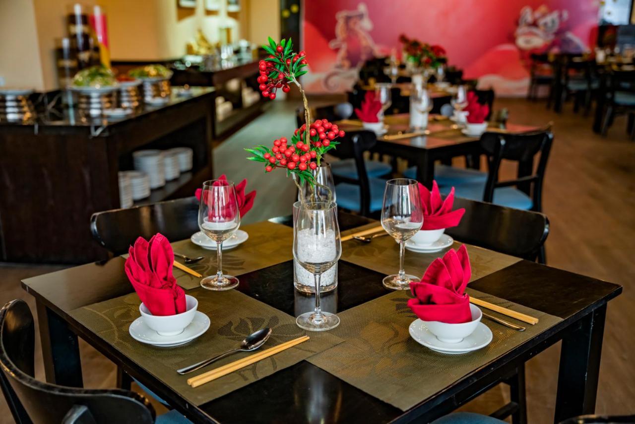 Paralia Hotel Nha Trang Buitenkant foto